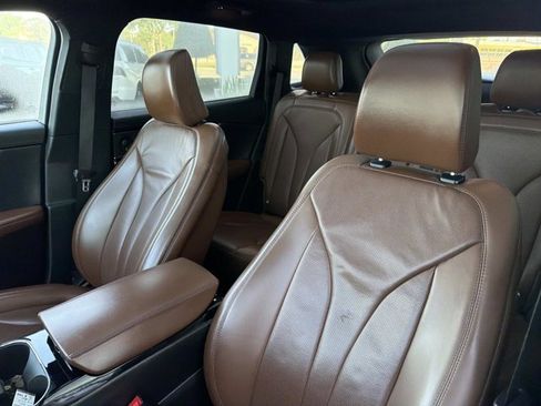 Used 2022 Lincoln Nautilus Reserve w/ Luxury Package image 13