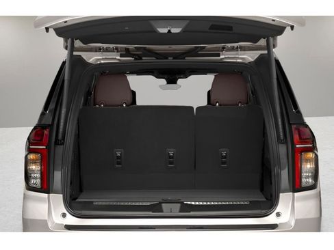 Used 2024 Chevrolet Tahoe High Country AWD/4WD image 15