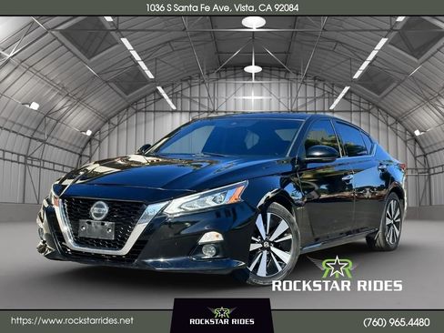 Used 2019 Nissan Altima 2.5 SV FWD image 1