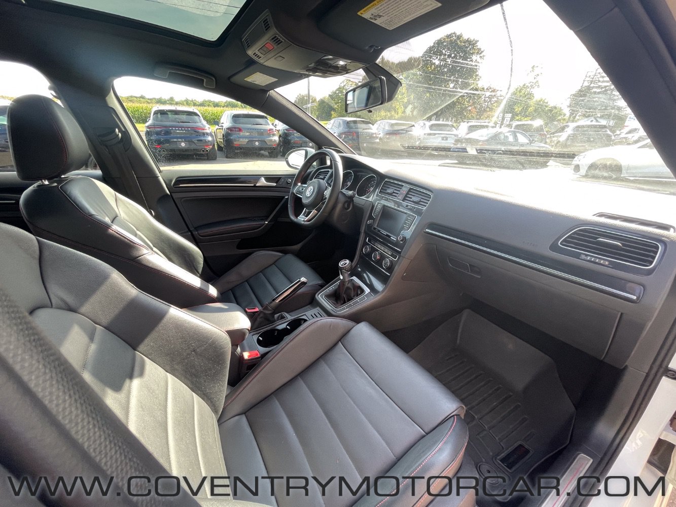 Used 2017 Volkswagen GTI SE FWD image 24