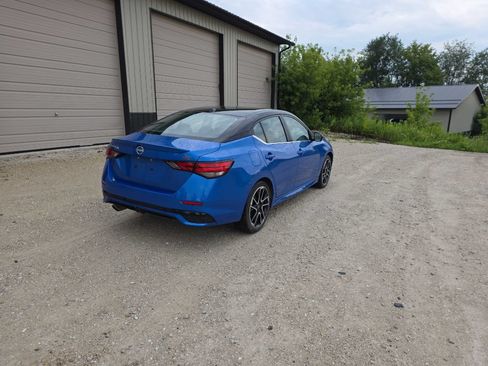 Used 2024 Nissan Sentra SR w/ SR Premium Package FWD image 5