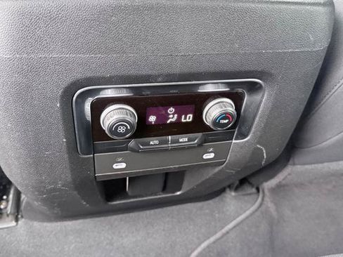 Used 2022 Chevrolet Tahoe 4WD w/ 1FL Safety Package image 31