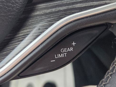 Used 2024 Jeep Wagoneer Series II w/ Flexible Seating Group AWD/4WD image 20