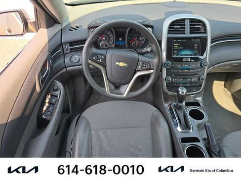 Used 2016 Chevrolet Malibu LT FWD image 17