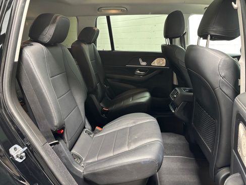 Used 2023 Mercedes-Benz GLS 450 4MATIC image 38