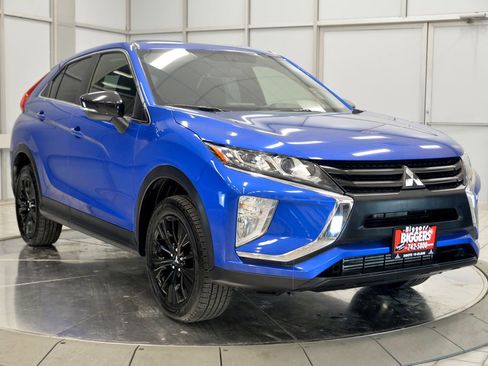 Used 2018 Mitsubishi Eclipse Cross LE image 2