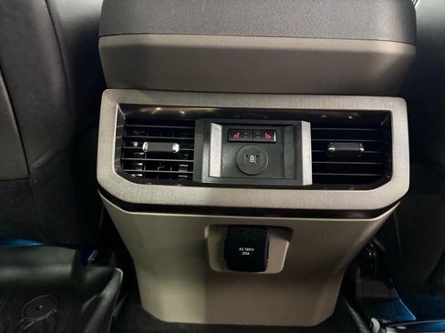 Certified 2025 Ford F450 Platinum w/ Platinum Plus Package image 28