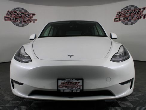 Used 2020 Tesla Model Y Long Range image 2