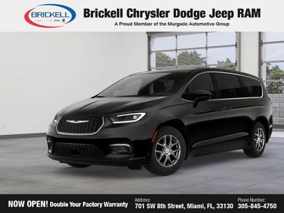 New 2026 Chrysler Pacifica Select