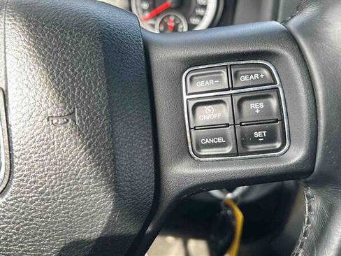 Used 2015 RAM 1500 Big Horn AWD/4WD image 30