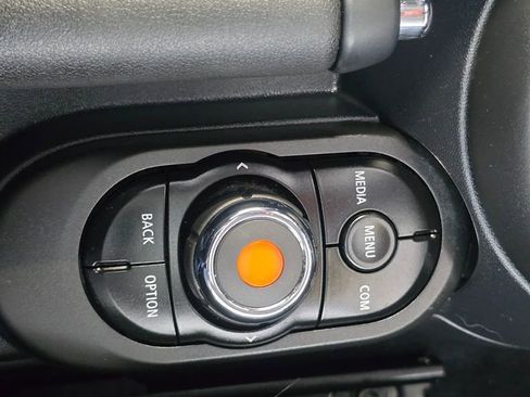 Used 2020 MINI Cooper S w/ Premium Package image 18