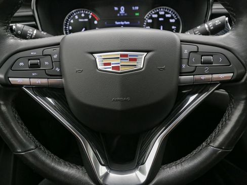 Used 2020 Cadillac XT6 Premium Luxury image 40