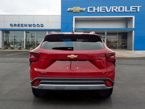 New 2026 Chevrolet Trax LT w/ Driver Confidence Package FWD image 4