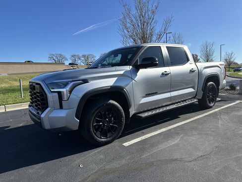 Used 2024 Toyota Tundra Limited image 5