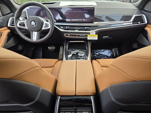 New 2027 BMW X7 xDrive40i w/ M Sport Package AWD/4WD image 14