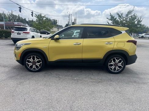 Used 2021 Kia Seltos SX w/ SX Sunroof Package image 3