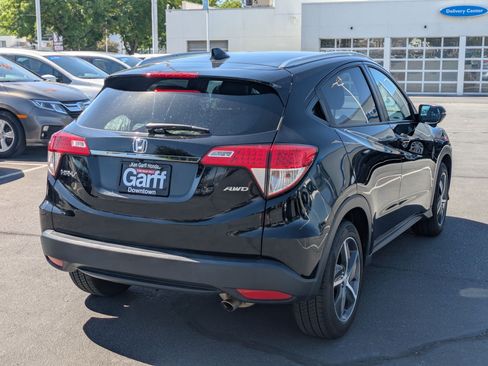 Used 2021 Honda HR-V EX image 3
