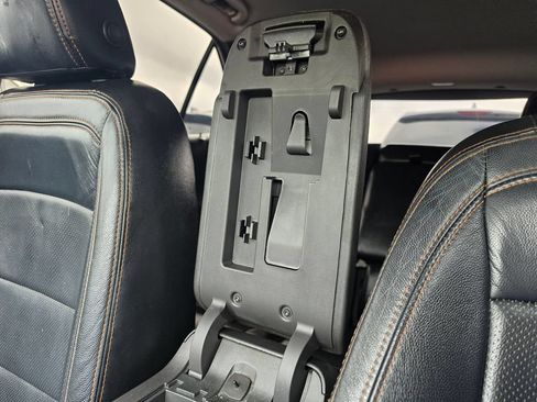 Used 2019 Chevrolet Equinox LT FWD image 32