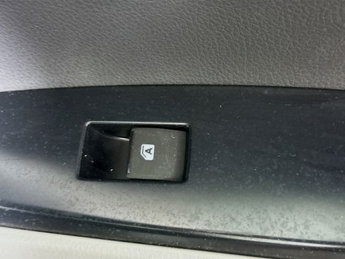 Used 2020 Toyota Camry LE w/ Convenience Package image 35