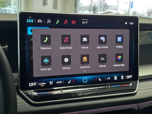 New 2026 Volkswagen Tiguan SE image 28