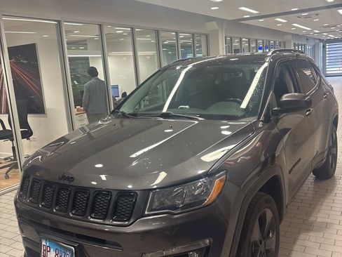 Used 2019 Jeep Compass Altitude image 2