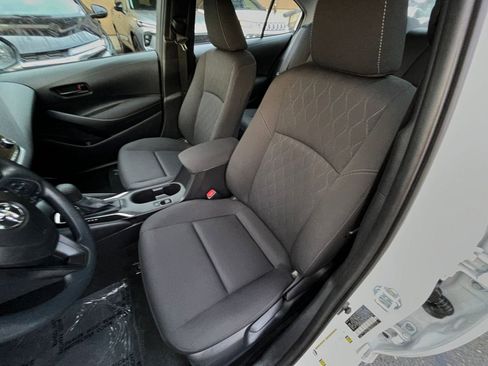 Used 2025 Toyota Corolla LE image 36