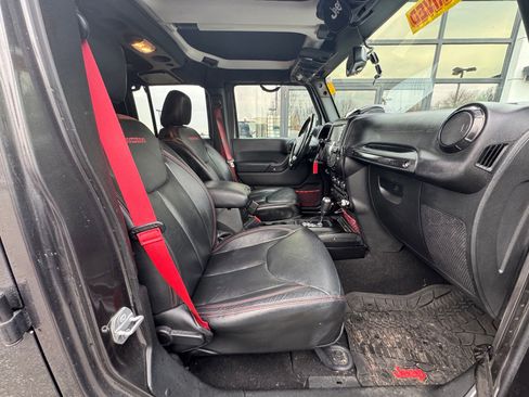 Used 2017 Jeep Wrangler Unlimited Rubicon image 6