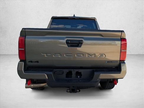 Certified 2025 Toyota Tacoma TRD Off-Road image 7