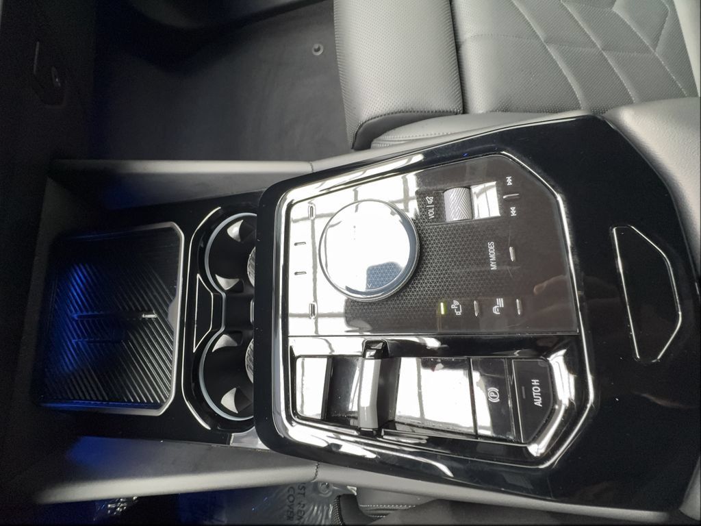 Used 2026 BMW 530i RWD image 48