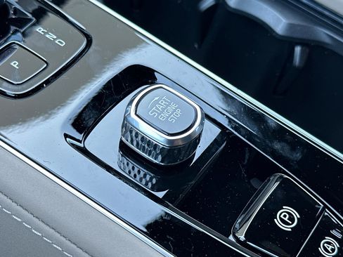 New 2026 Volvo XC90 T8 Plus image 21