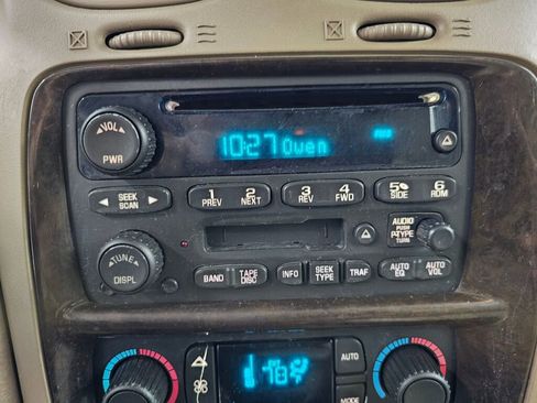 Used 2004 Buick Rainier CXL image 22