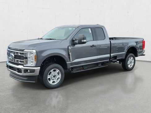 New 2026 Ford F250 XLT image 4