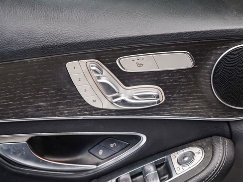 Used 2019 Mercedes-Benz C 300 Sedan image 24