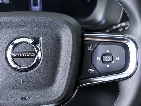 Used 2024 Volvo XC40 Recharge Plus w/ Protection Package Premier AWD/4WD image 12