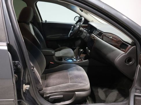 Used 2012 Chevrolet Impala LT w/ LT Sunroof Package image 24