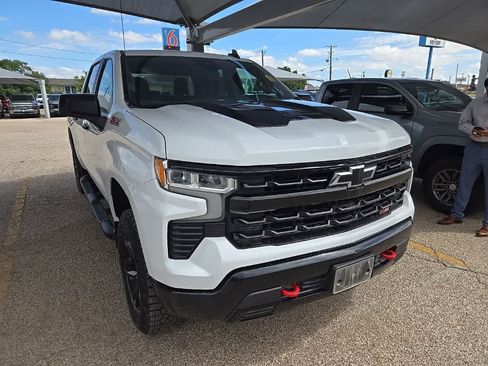 Used 2023 Chevrolet Silverado 1500 LT Trail Boss w/ Protection Package AWD/4WD image 2