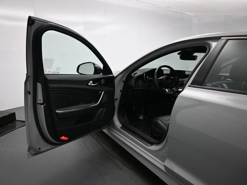 Used 2022 Kia Stinger GT2 w/ Scorpion Package image 9