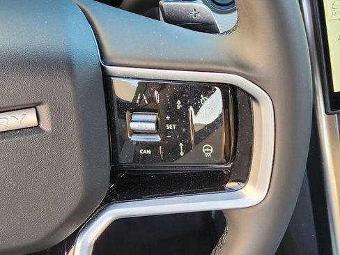 Used 2025 Land Rover Discovery Sport Dynamic SE image 28