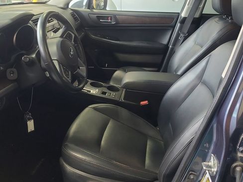 Used 2017 Subaru Outback 2.5i Limited AWD/4WD image 8