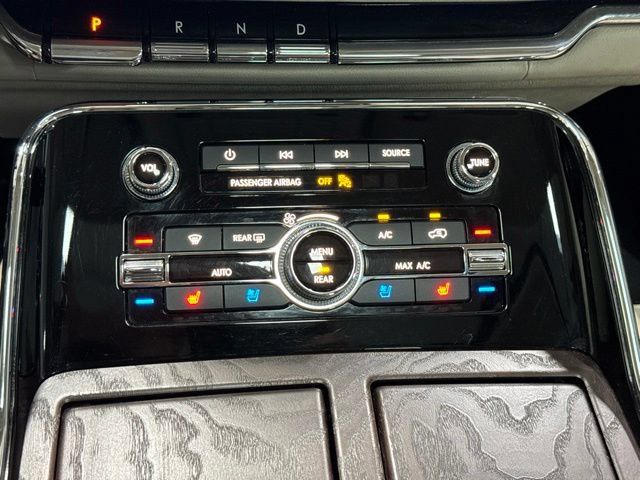 Used 2019 Lincoln Navigator L Reserve AWD/4WD image 22