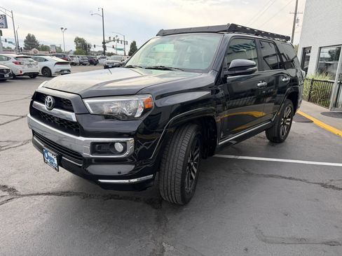 Used 2017 Toyota 4Runner Limited AWD/4WD image 3
