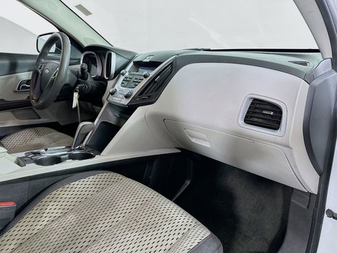 Used 2015 Chevrolet Equinox LS FWD image 23