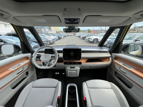 New 2025 Volkswagen ID. Buzz 1st Edition AWD/4WD image 17