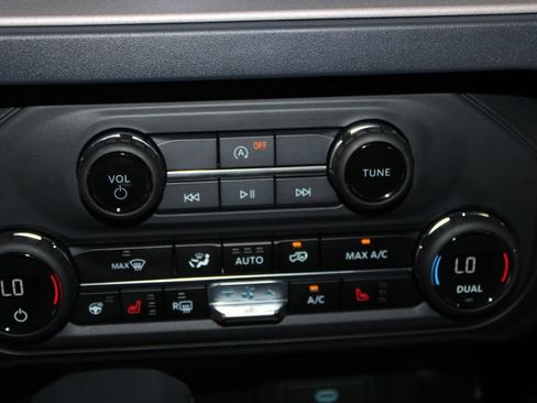Used 2025 Ford Bronco Outer Banks AWD/4WD image 48