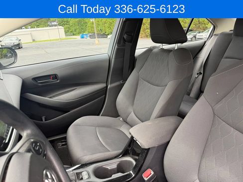 Used 2022 Toyota Corolla LE FWD image 18