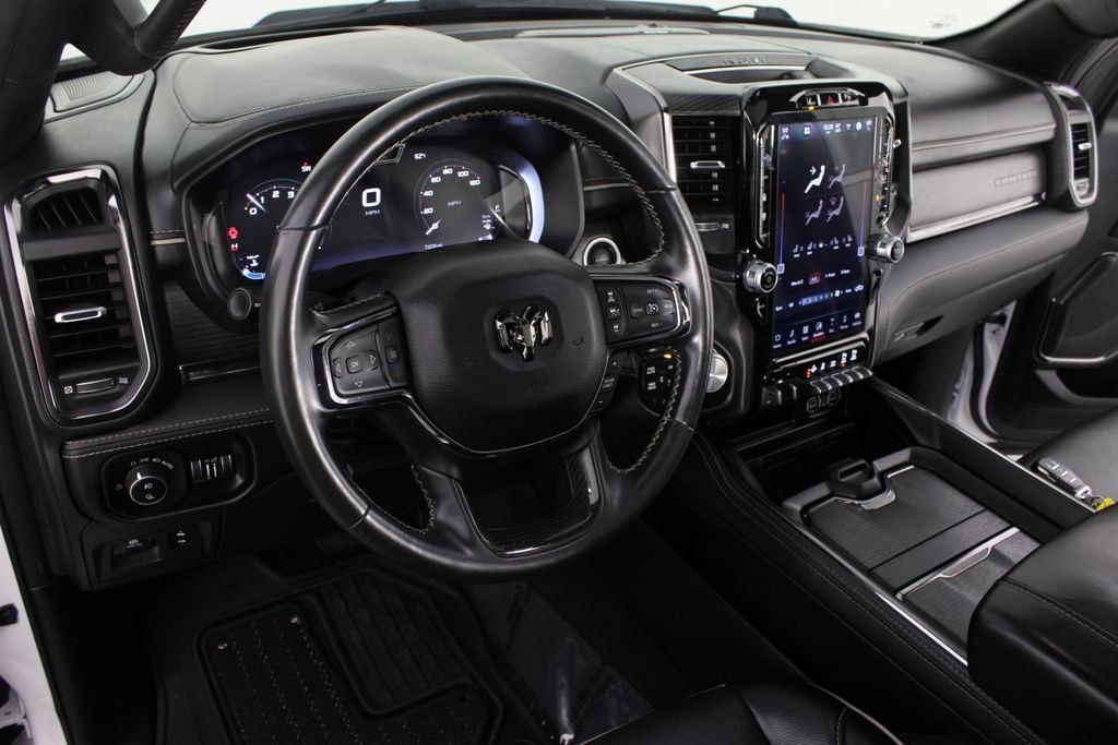 Used 2024 RAM 1500 Limited AWD/4WD image 9