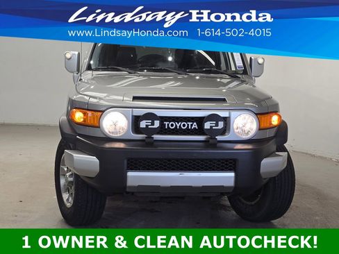Used 2012 Toyota FJ Cruiser Base w/ Convenience Pkg image 2