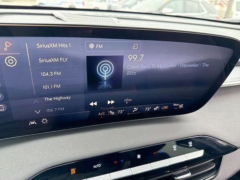 Used 2025 Buick Enclave Sport Touring FWD image 16