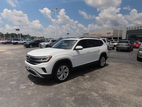 Used 2023 Volkswagen Atlas SE FWD image 2