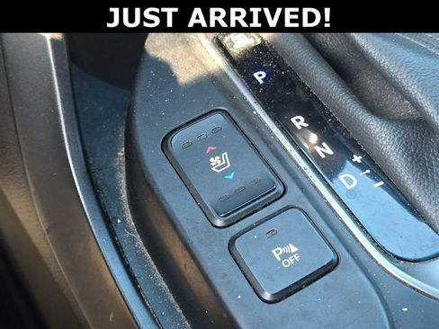 Used 2018 Hyundai Santa Fe Sport FWD image 23